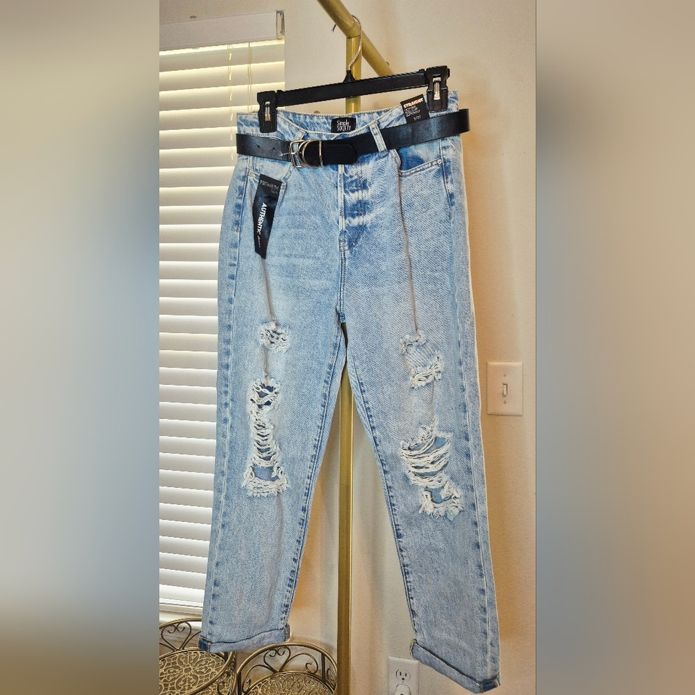 Simple Society Distressed Light Blue Jeans‎